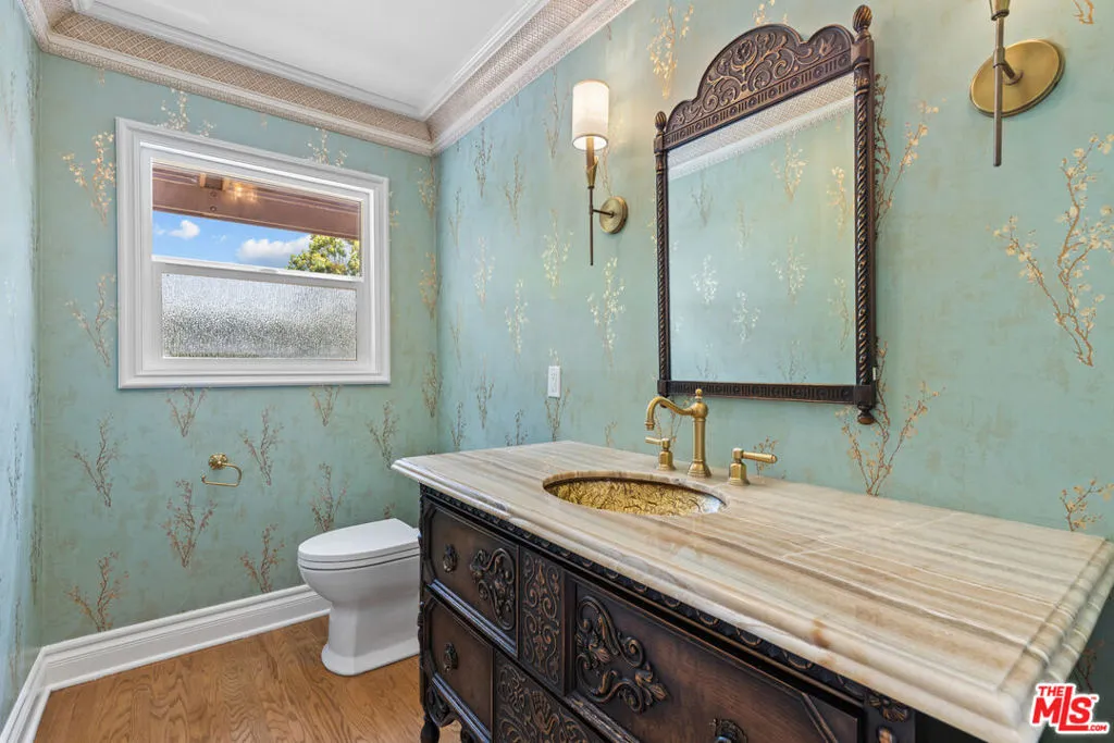 Los Angeles, California 90049, United States, 4 Bedrooms Bedrooms, ,3 BathroomsBathrooms,Residential,Active,184768