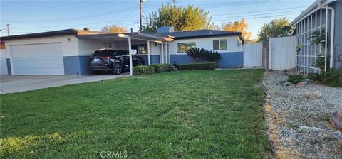 Photo of 520 E Norberry St, Lancaster, CA 93535 (MLS # DW25258527)