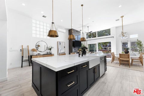 Photo of 2331 Eastern Canal, Venice, CA 90291 (MLS # 26866461)