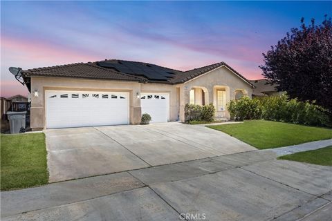Photo of 13912 Pinellia ST, Hesperia, CA 92344 (MLS # HD26096844)