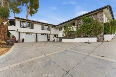 520 W Hermosa Dr, Fullerton, CA 92835 - MLS#: DW26180053