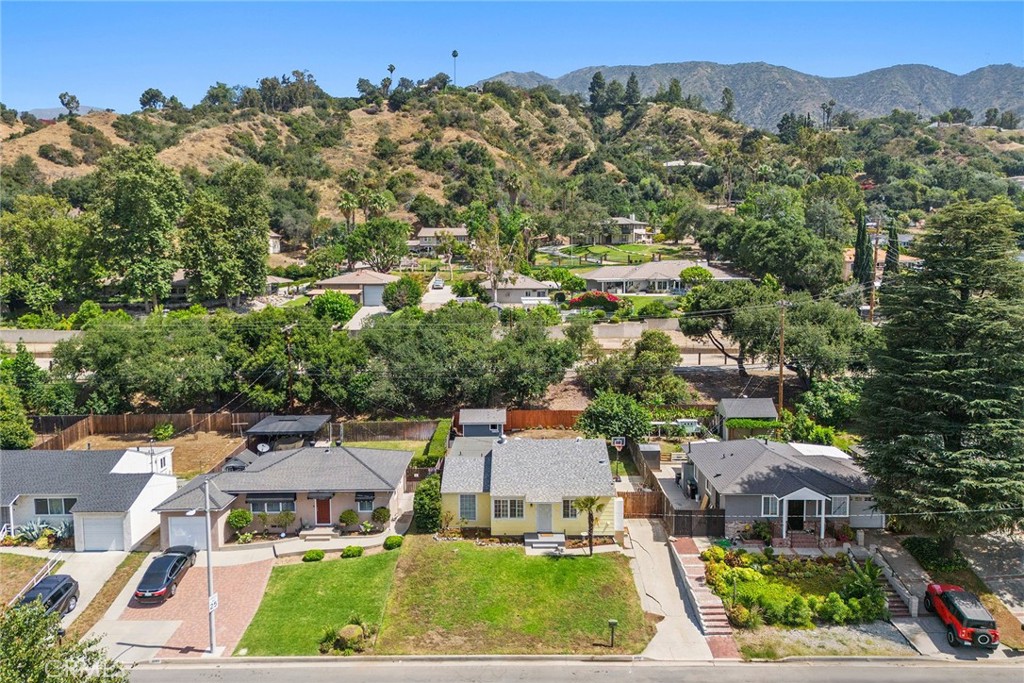 2051 Royal Oaks Drive