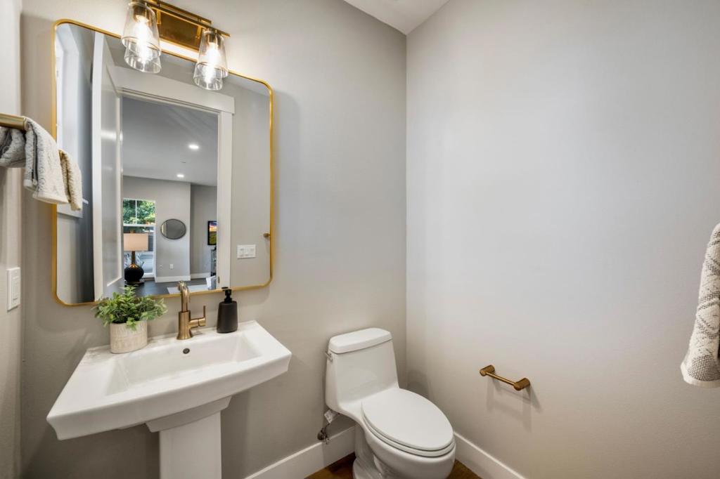 4911 Vivi Place Pl, San Jose CA 95124