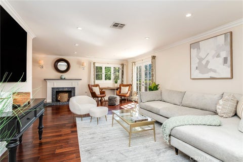 Photo of 1135 N Norman Place, Los Angeles, CA 90049 (MLS # SR26233522)