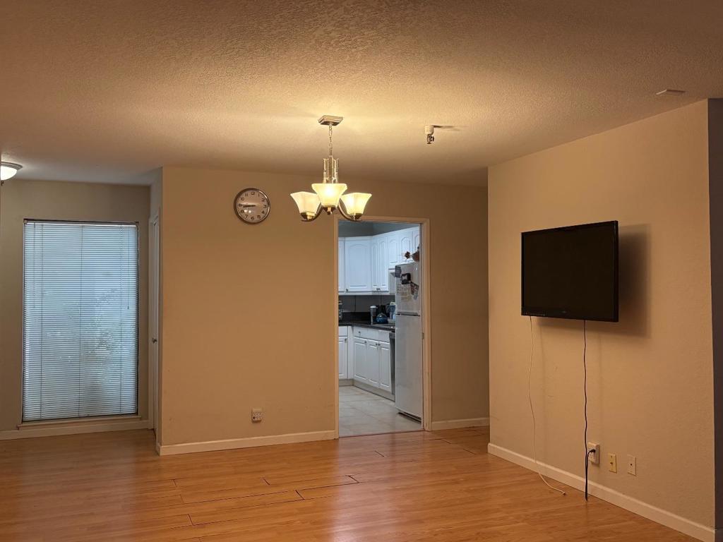 449 Alberto Way 131
