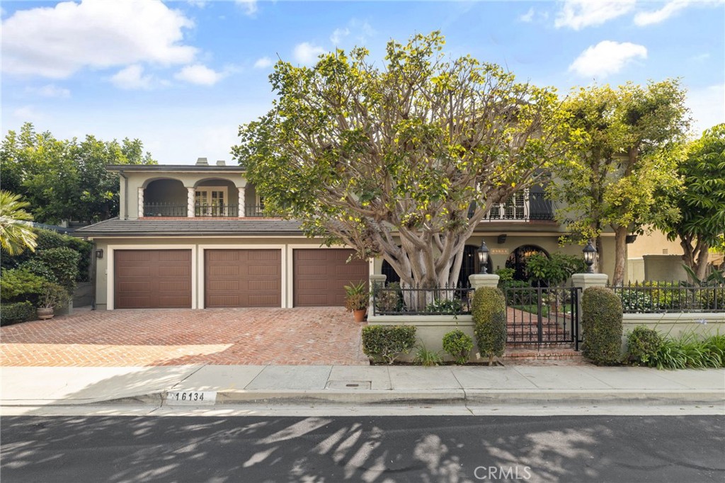 16134 Lomacitas Lane