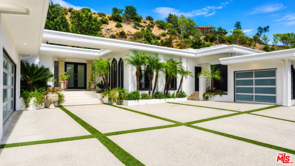 1856 Loma Vista Drive