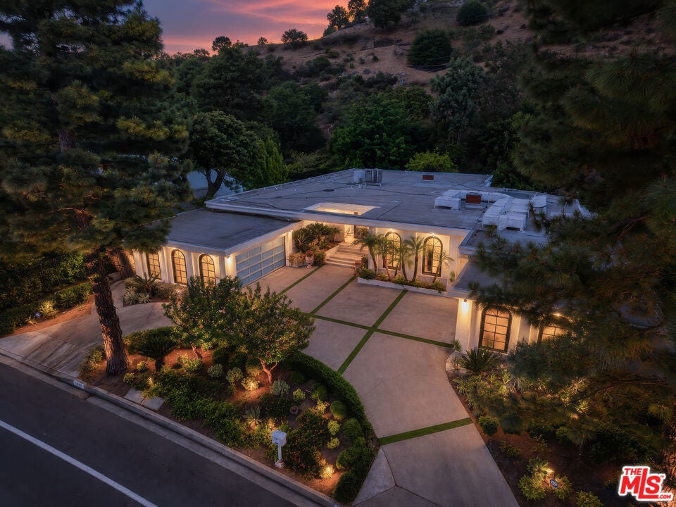 1856 Loma Vista Drive