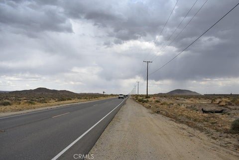 Photo of 24500 E Avenue P, Palmdale, CA 93591 (MLS # SR26215325)