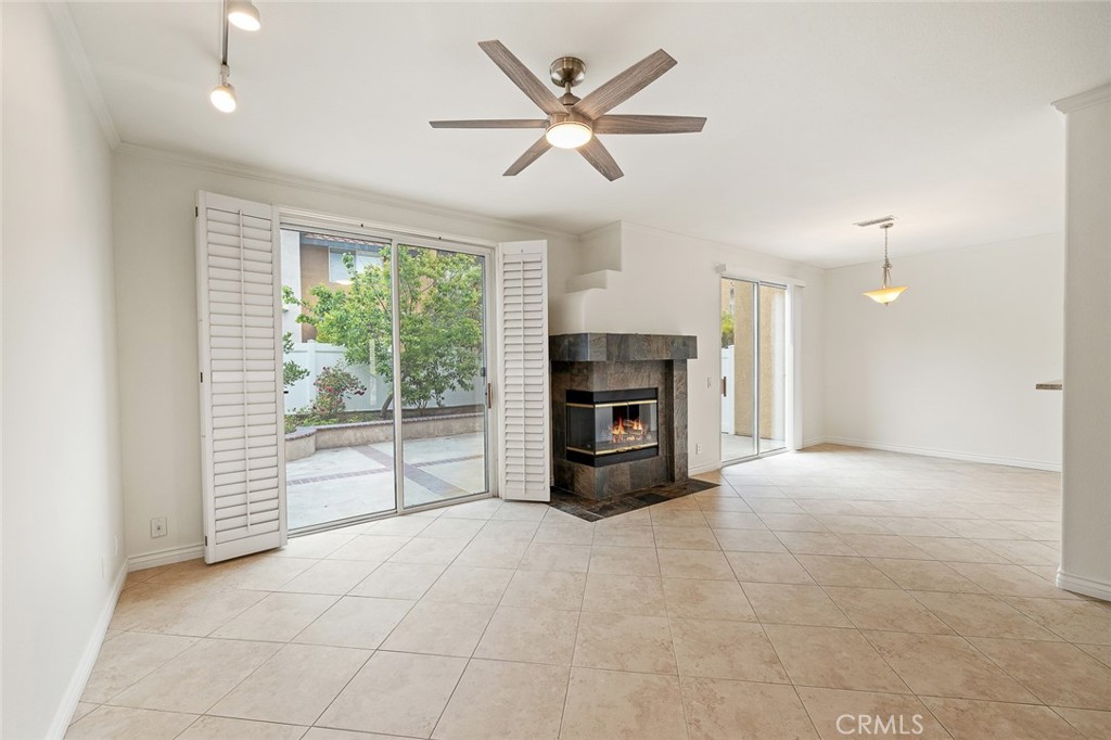 6 Mira Mesa