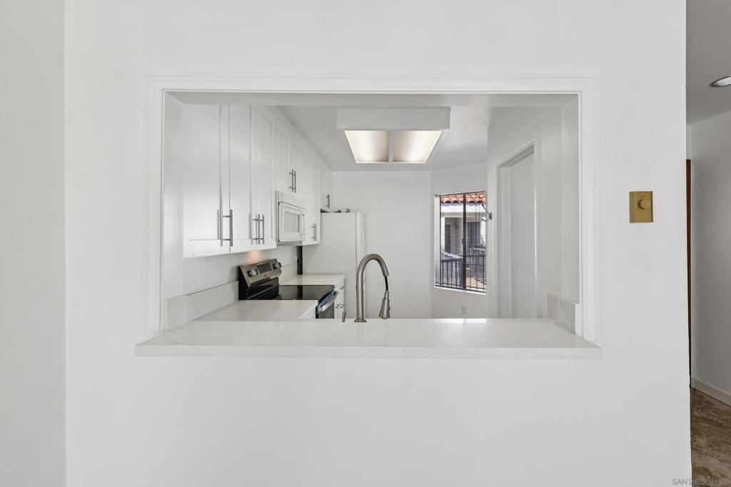 3525 Lebon Dr 304