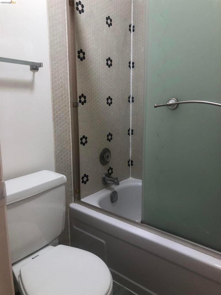250 Whitmore St 302