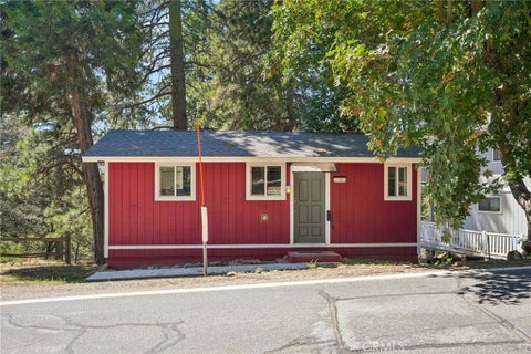 Photo of 21461 Crest Forest DR, Cedarpines Park, CA 92322 (MLS # IV26200249)