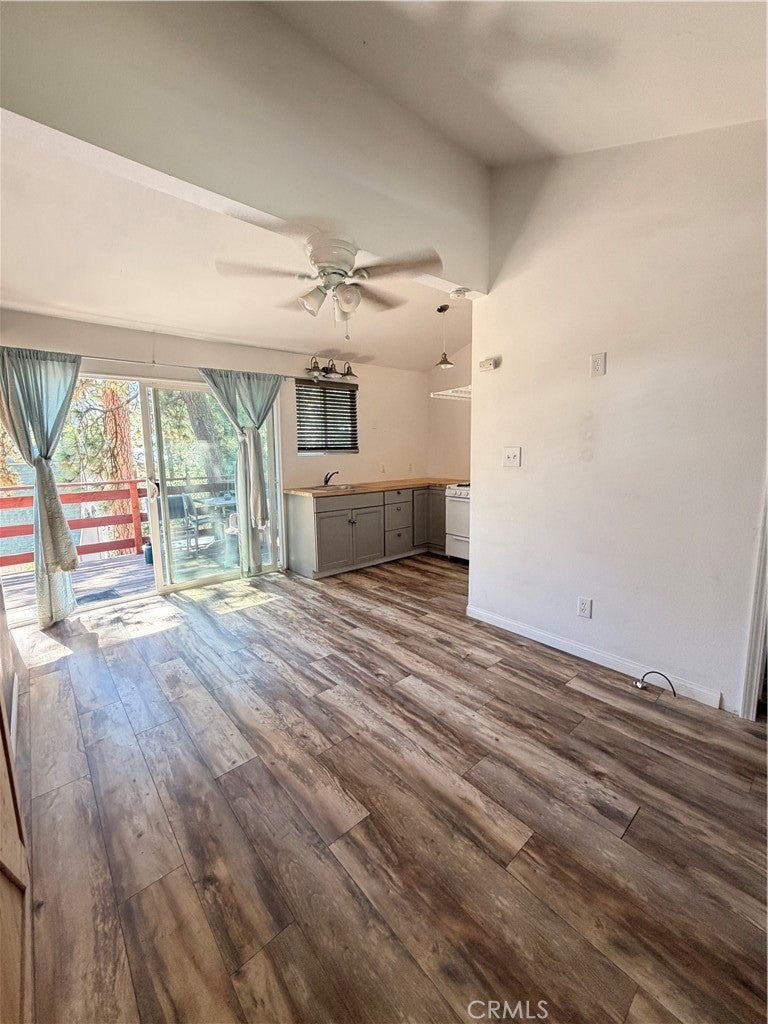 21461 Crest Forest