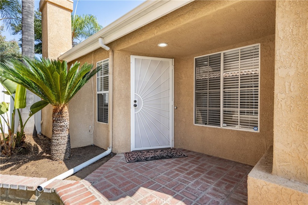 29346 Crest View Lane