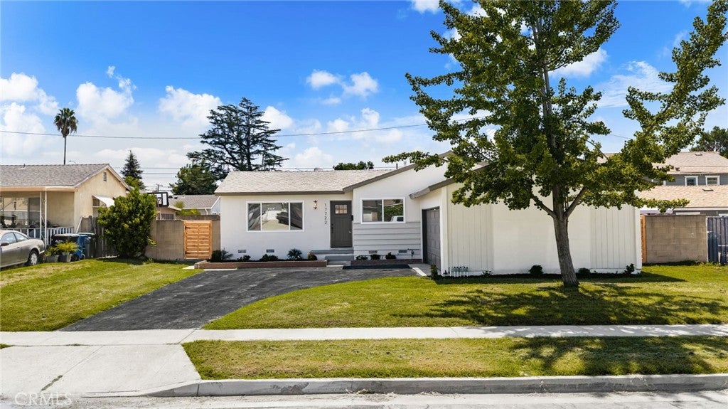 Properties 3 17722 E Benbow Street