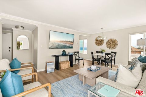 Photo of 457 Coast Boulevard #403, La Jolla, CA 92037 (MLS # 25522805)