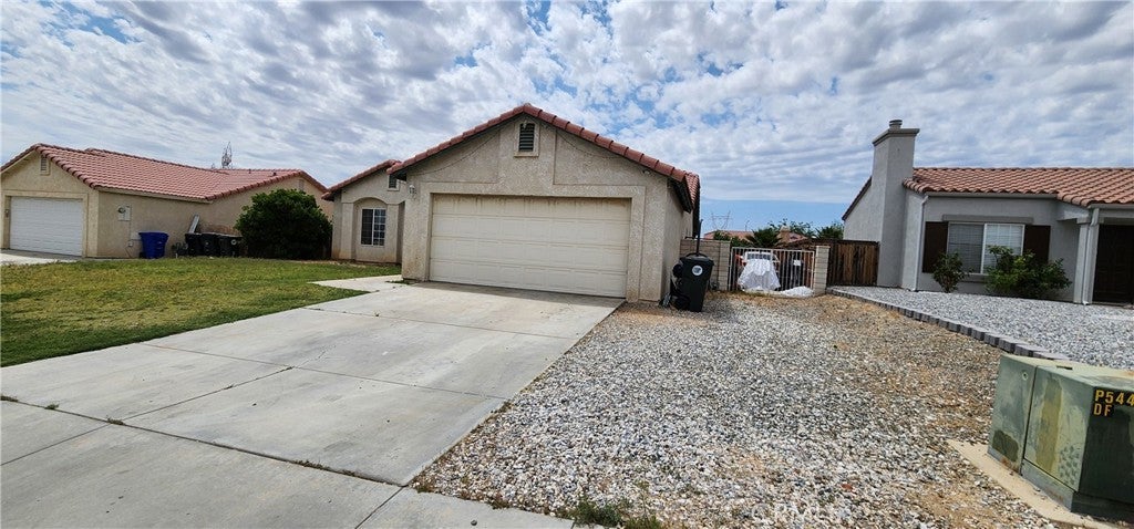 15009 Hopland