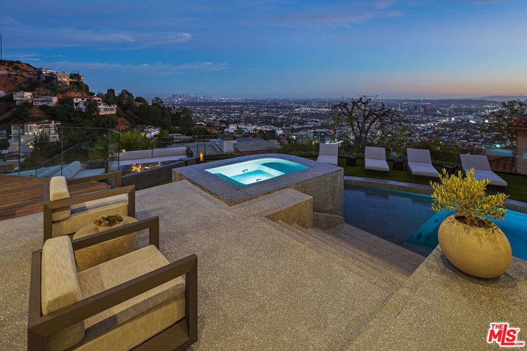 1500 Viewsite Terrace