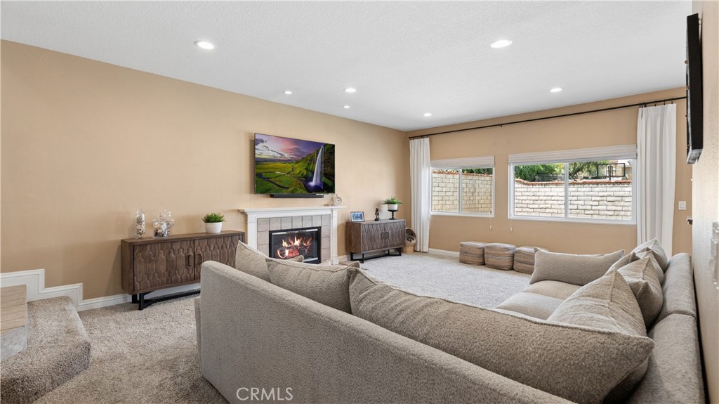 22711 Boxwood