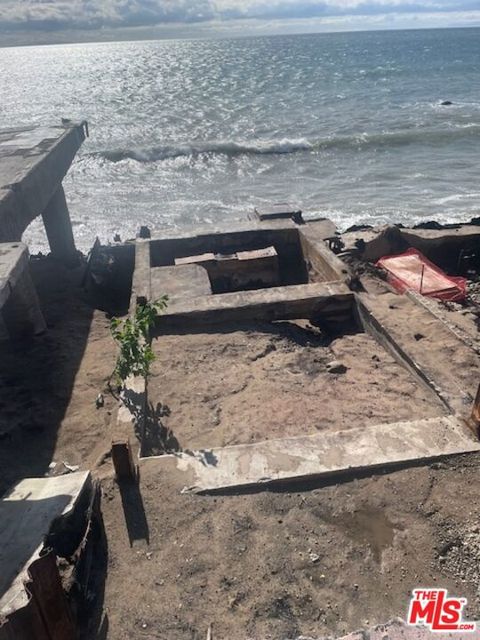 Photo of 20840 Pacific Coast Highway, Malibu, CA 90265 (MLS # 25621785)