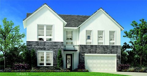 121 Ashpark Lake Forest CA 92630
