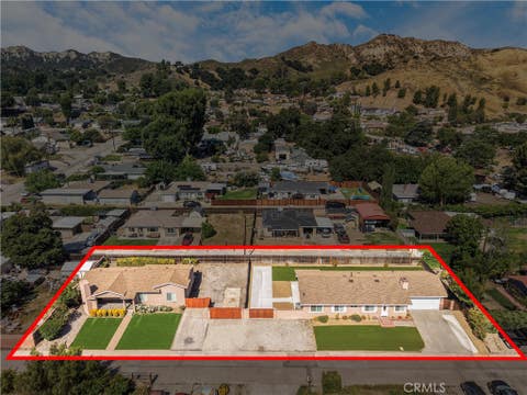 Photo of 31615 31609 Hunter Lane, Castaic, CA 91384 (MLS # SR26106131)
