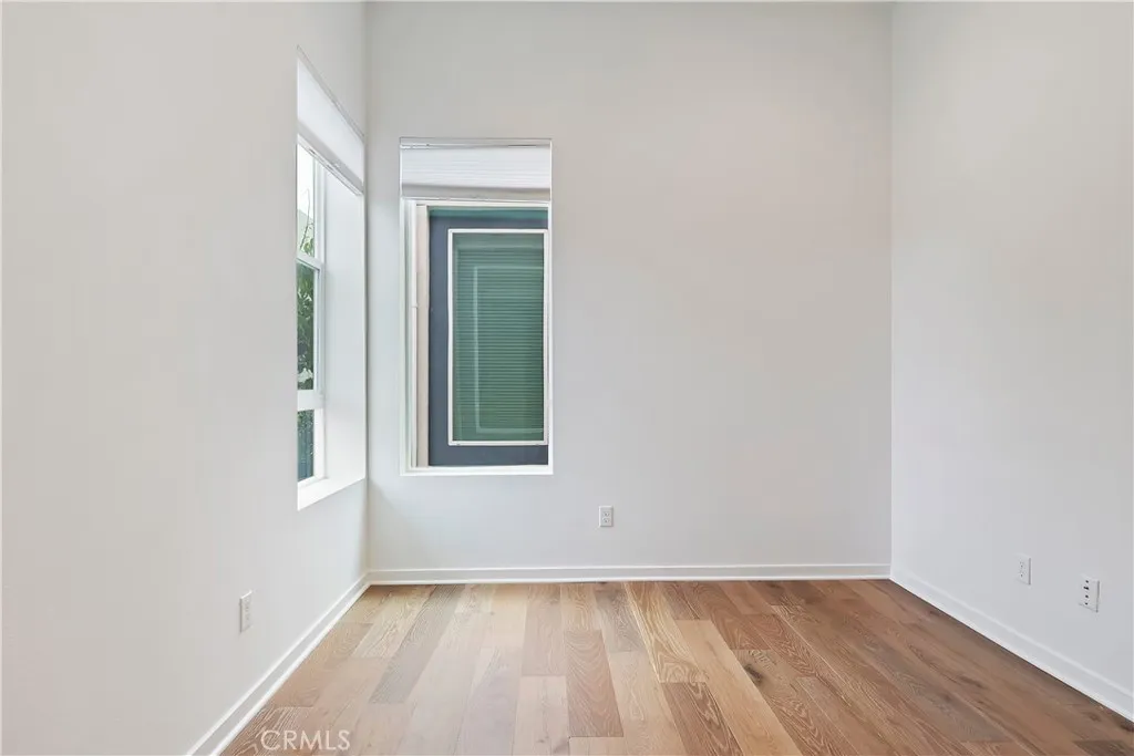 North Hollywood, California 91601, United States, 3 Bedrooms Bedrooms, ,4 BathroomsBathrooms,Residential,Active,122054