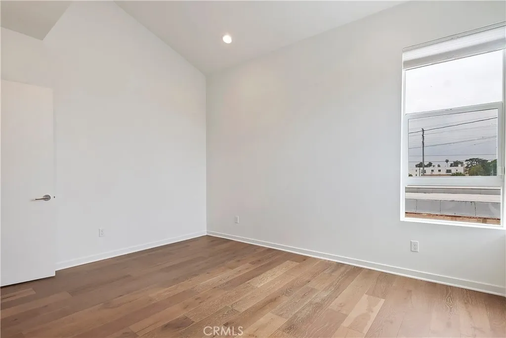 North Hollywood, California 91601, United States, 3 Bedrooms Bedrooms, ,4 BathroomsBathrooms,Residential,Active,122054