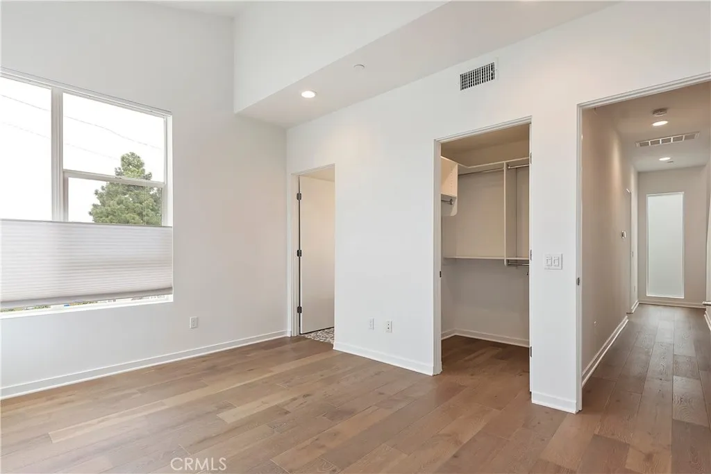 North Hollywood, California 91601, United States, 3 Bedrooms Bedrooms, ,4 BathroomsBathrooms,Residential,Active,122054