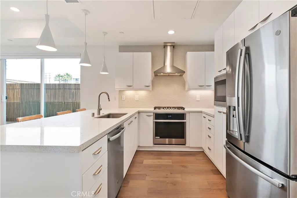 North Hollywood, California 91601, United States, 3 Bedrooms Bedrooms, ,4 BathroomsBathrooms,Residential,Active,122054 North Hollywood, California 91601, United States, 3 Bedrooms Bedrooms, ,4 BathroomsBathrooms,Residential,Active,122054