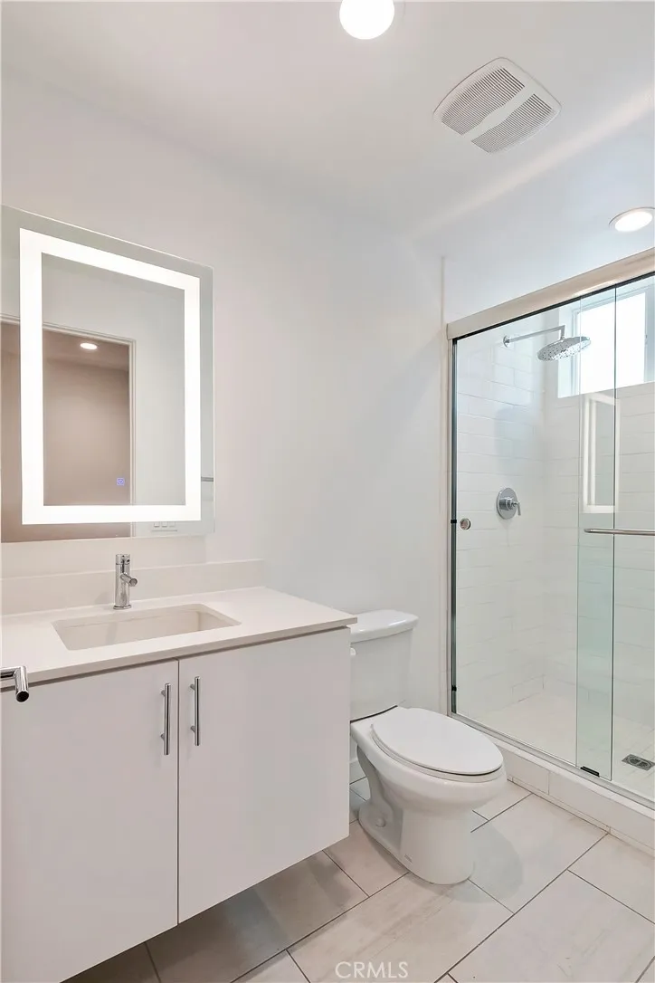 North Hollywood, California 91601, United States, 3 Bedrooms Bedrooms, ,4 BathroomsBathrooms,Residential,Active,122054