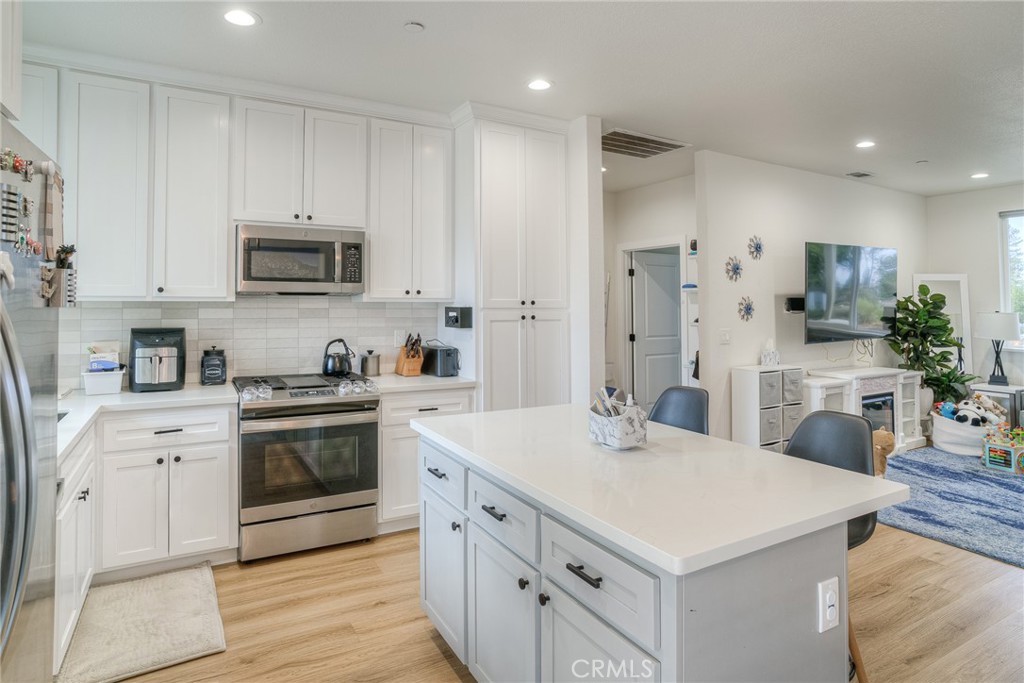 Properties 2 6488 Rocky