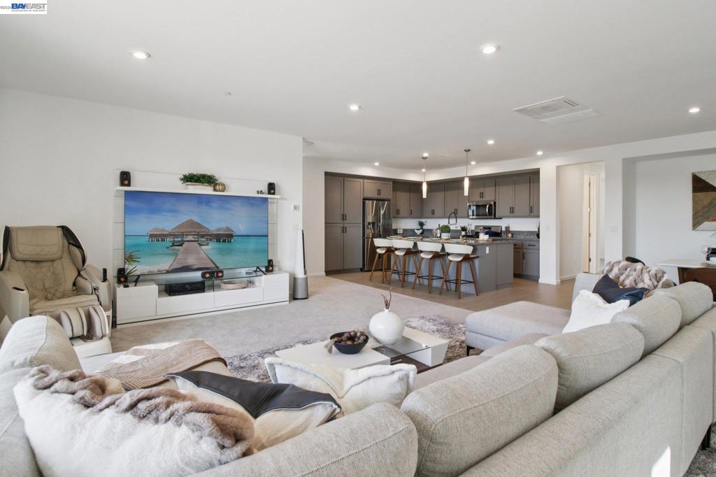 5473 5473 Dublin Blvd