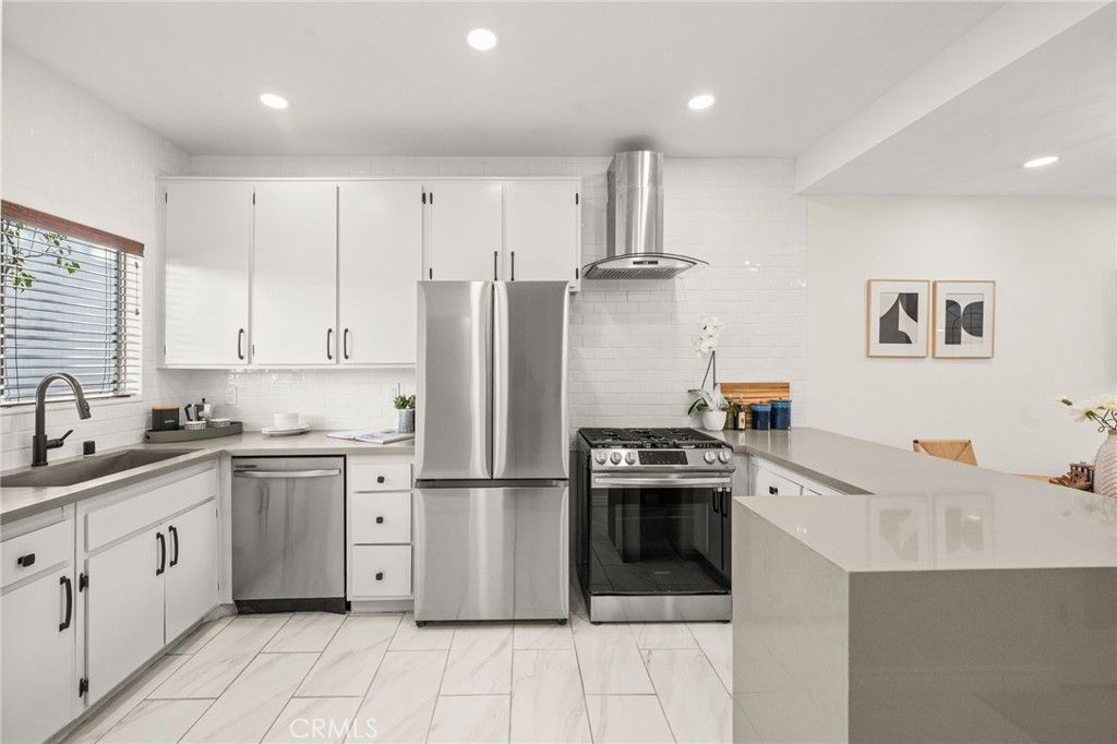 Photo of 2500 Abbot Kinney Boulevard #5, Venice, CA 90291 (MLS # SW25245772)