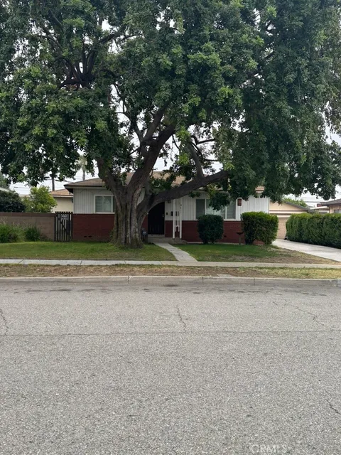 MLS: IV26106524