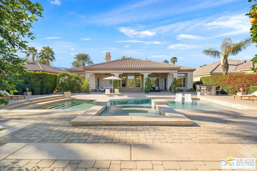 Photo of 81215 Legends Way, La Quinta, CA 92253 (MLS # 26639679PS)