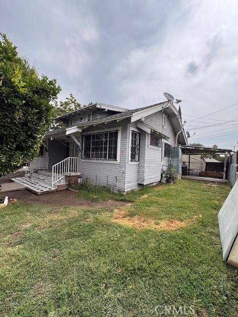 This 2-bedroom, 1-bath home offers a great opportunity in a desirable location, directly across from San Bernardino High School. The property features an additional bedroom—please note, the permit status is unknown; agents are encouraged to perform their own due diligence. Perfect for investors seeking a solid investment in a convenient area. Sold as-is. Don’t miss out on this potential-filled property!