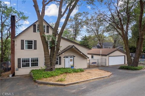 Photo of 29289 Lake View Drive, Cedar Glen, CA 92321 (MLS # IG25142027)