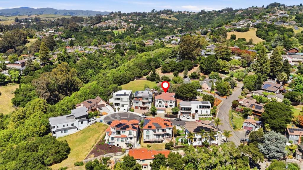 2390 Rainbow Court