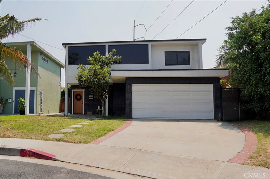 Welcome to 710 W Spruce — a beautifully furnished 3-bed, 3-bath single-family rental in the heart of Inglewood. Featuring a fully updated kitchen, sun-filled living spaces, and sleek modern bathrooms, this home offers the perfect blend of style and comfort for everyday living. Step outside to your private back patio—an entertainer’s dream and the ideal oasis for relaxing or hosting gatherings. Perfectly situated just minutes from SoFi Stadium, Kia Forum, Intuit Dome, LAX, the 405, and South Bay beaches, you’ll enjoy both convenience and lifestyle. Pets considered with additional deposit. Available for a 12-month lease. Schedule a showing today—this opportunity won’t last!