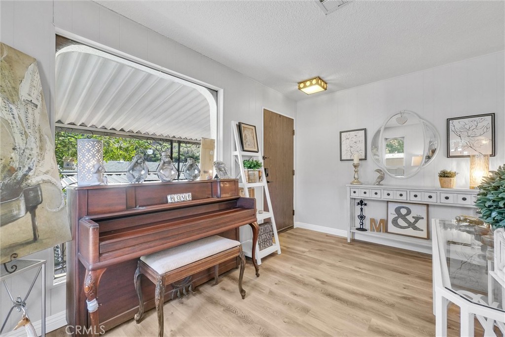 5700 Carbon Canyon 121