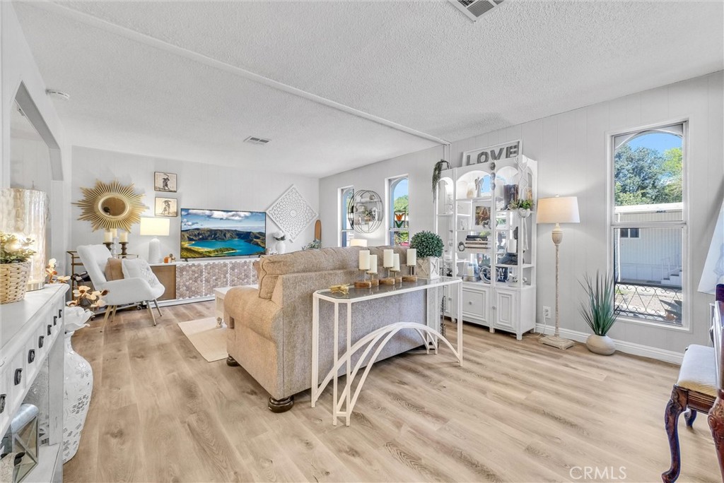 5700 Carbon Canyon 121