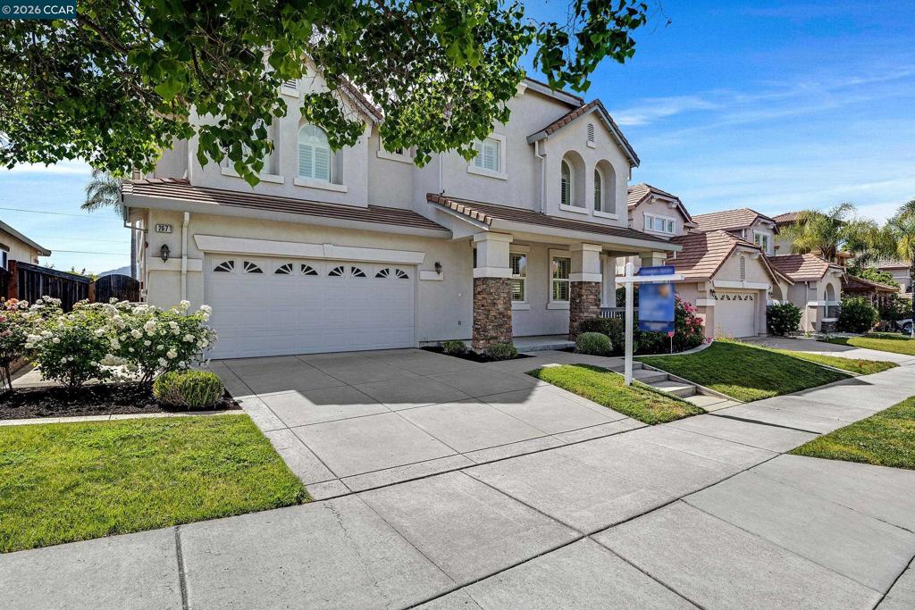 2671 Torrey Pines Dr