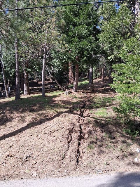 Photo of 0 Bernard Drive, Crestline, CA 92325 (MLS # IG26044369)