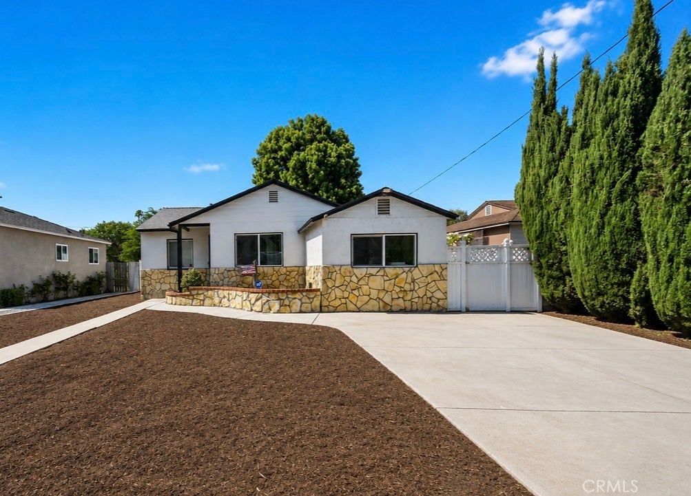 1344 Bonita AVE, La Verne CA 91750