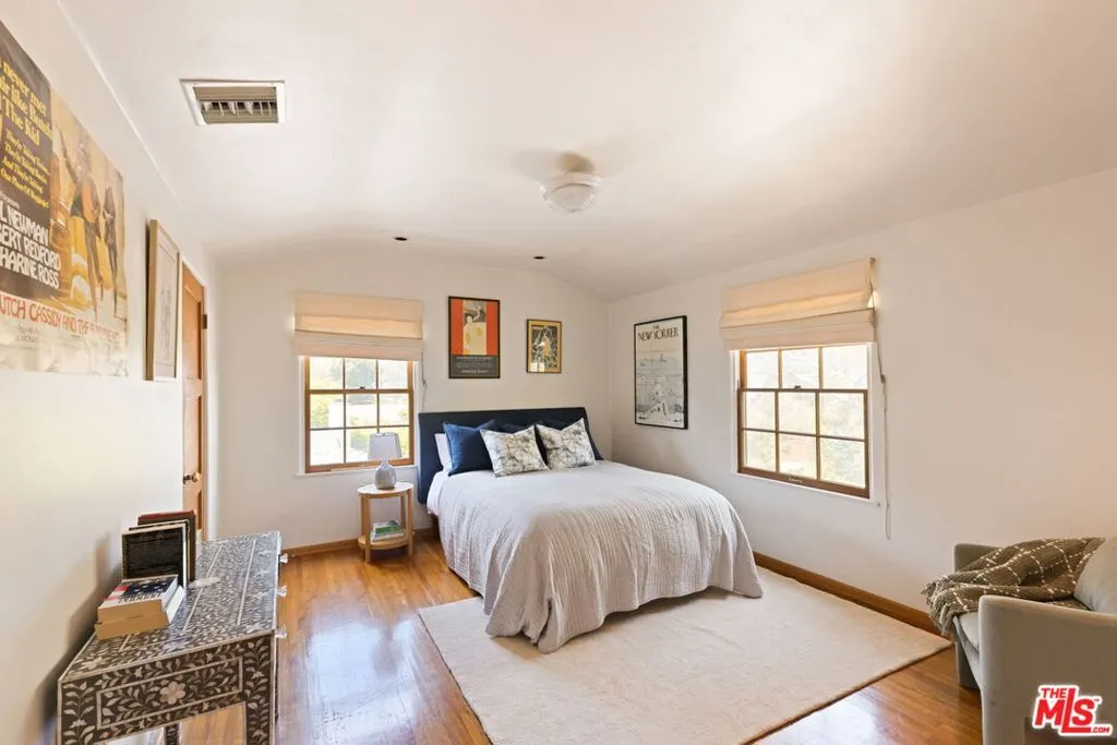 Santa Monica, California 90402, United States, 4 Bedrooms Bedrooms, ,4 BathroomsBathrooms,Residential,Pending,183032