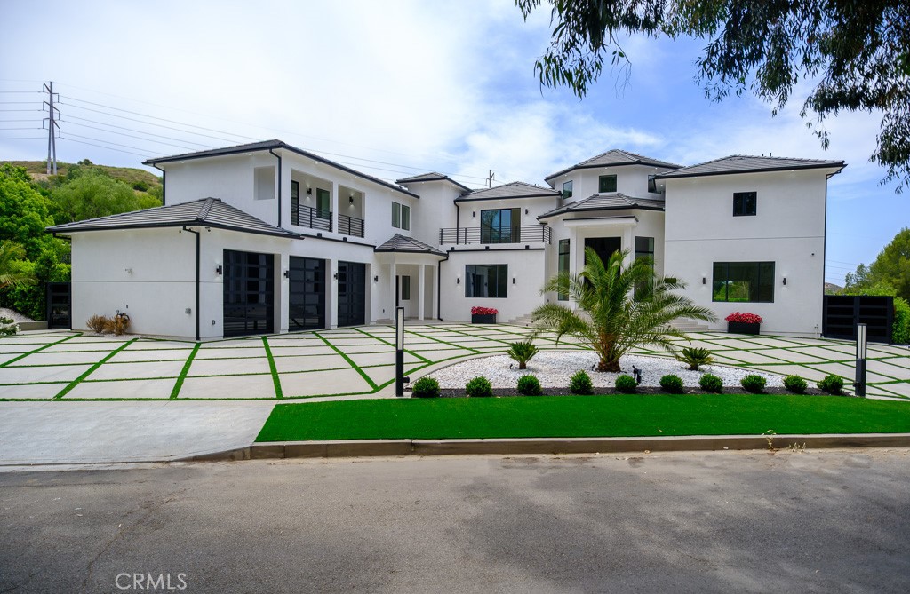Properties 1 10511 Mary Bell Avenue