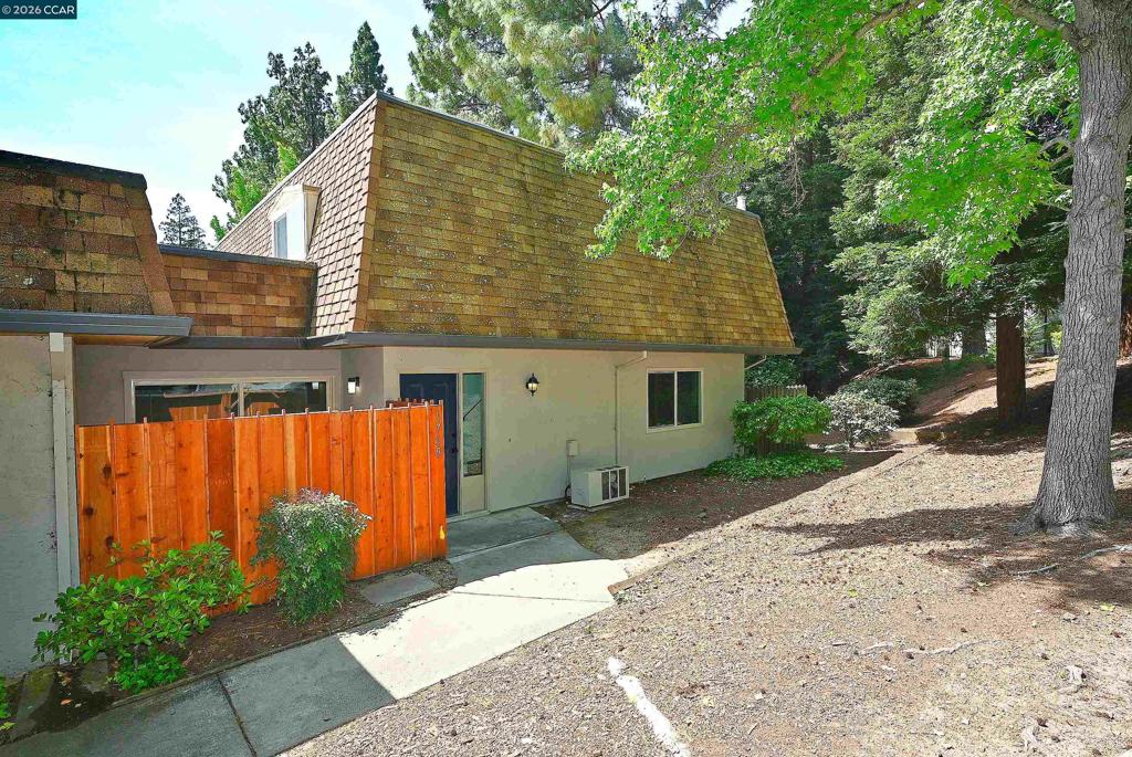 1769 Holland Cir