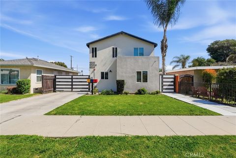 Photo of 6532 Johnson Ave, Long Beach, CA 90805 (MLS # DW26054294)